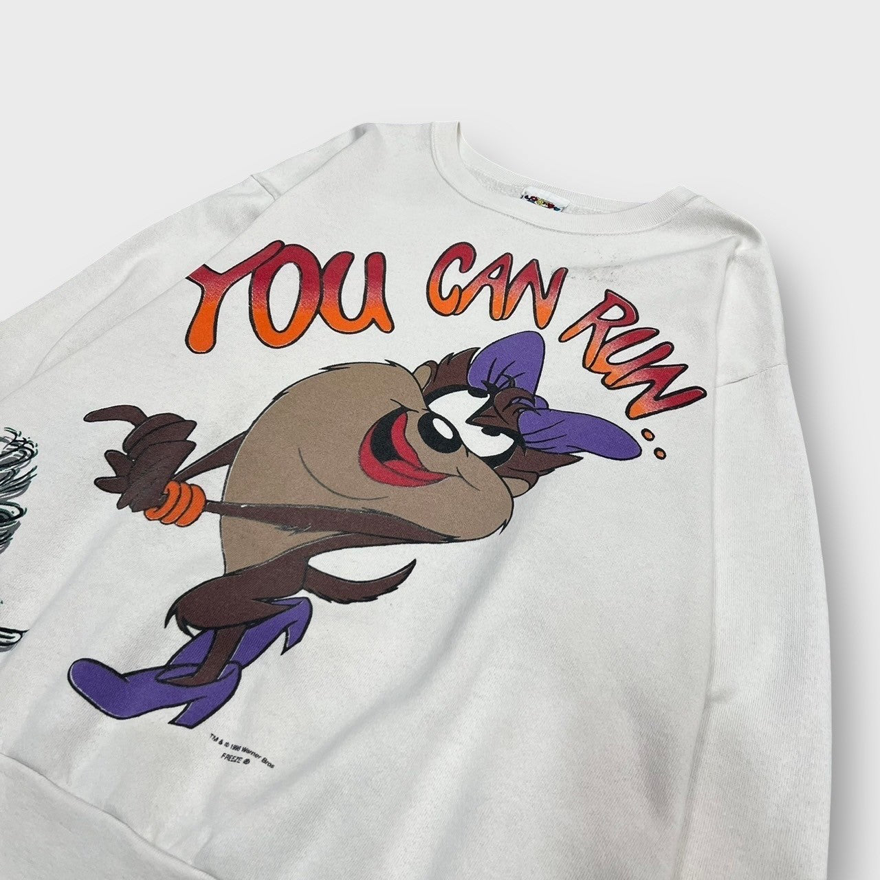90’s “LONEY TUNES”
“Tasmanian devil” character sweat