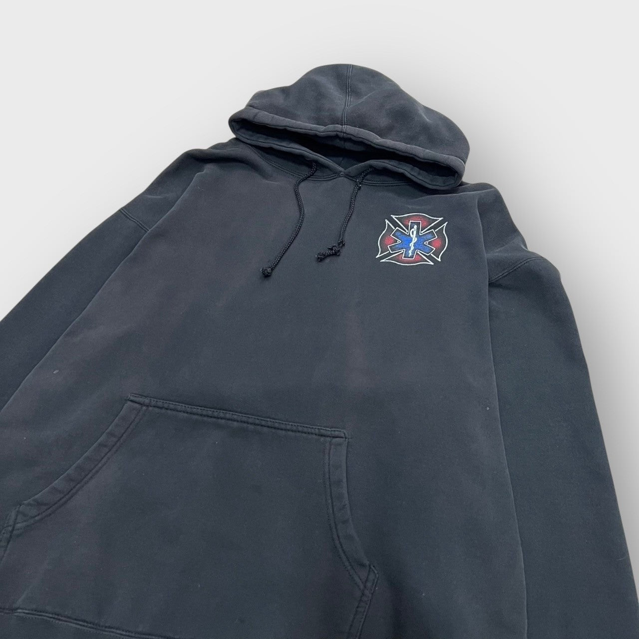 00's "FIRE FUTURE"
Pull-over hoodie