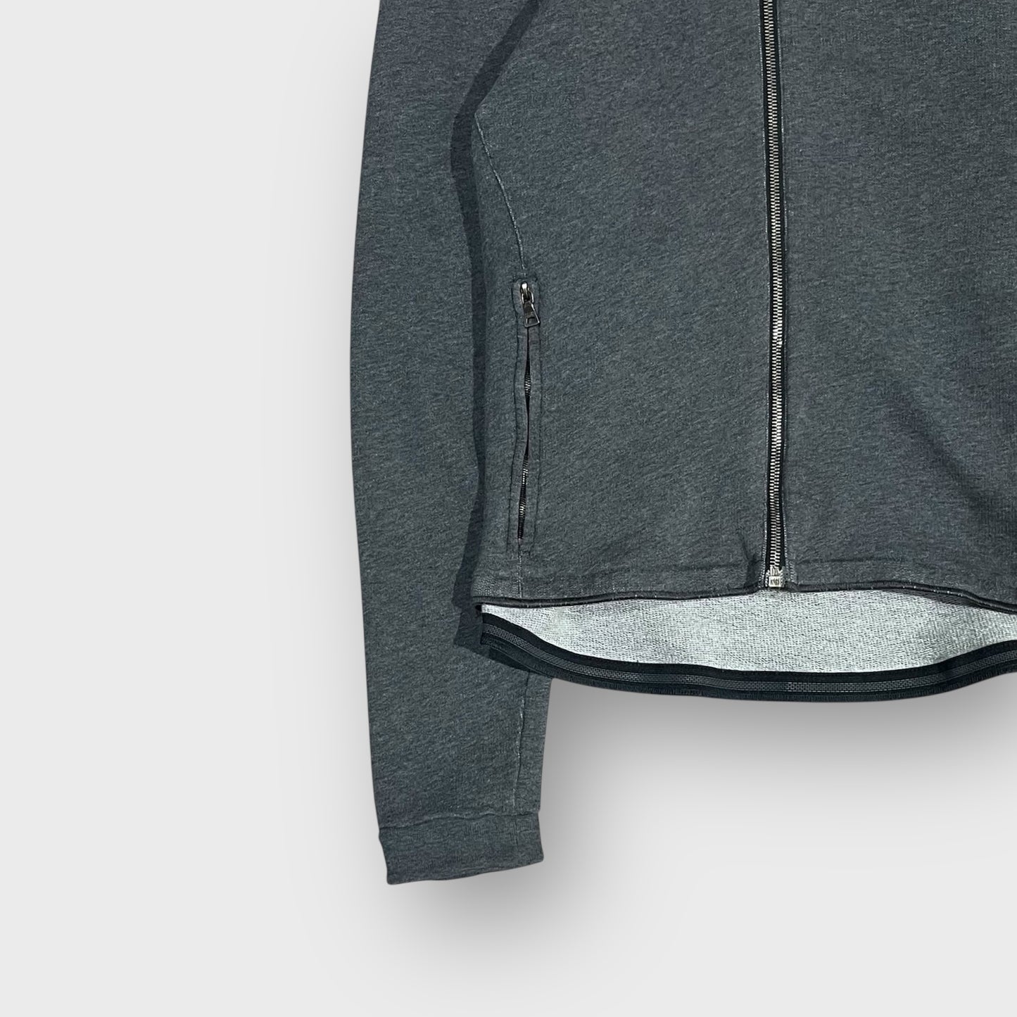 00’s “PRADA SPORTS”
zip up hoodie
