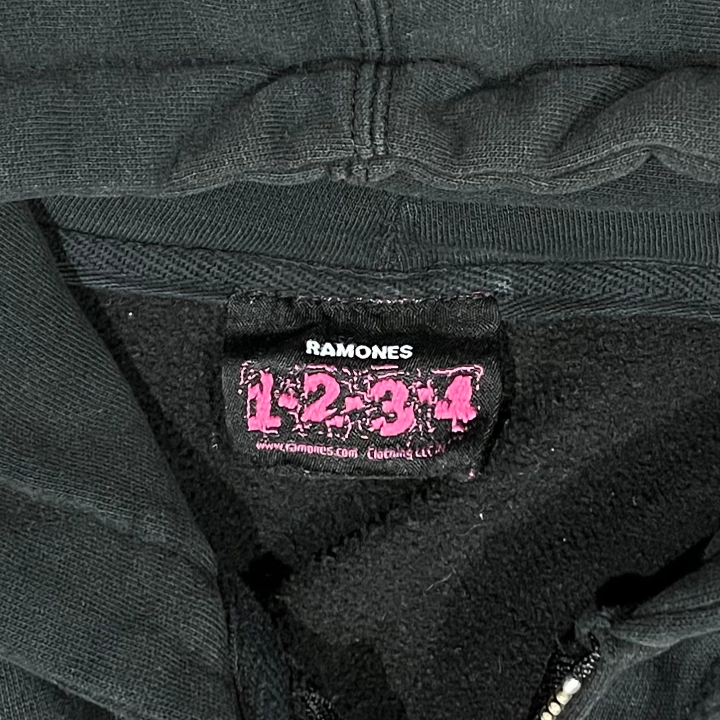00’s “RAMONES” zip up hoodie