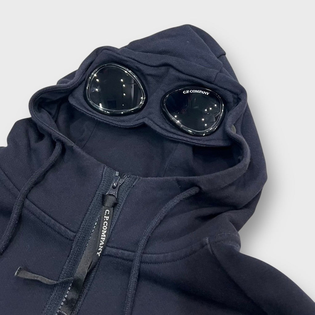 00's "C.P COMPANY"
Goggle zip up hoodie