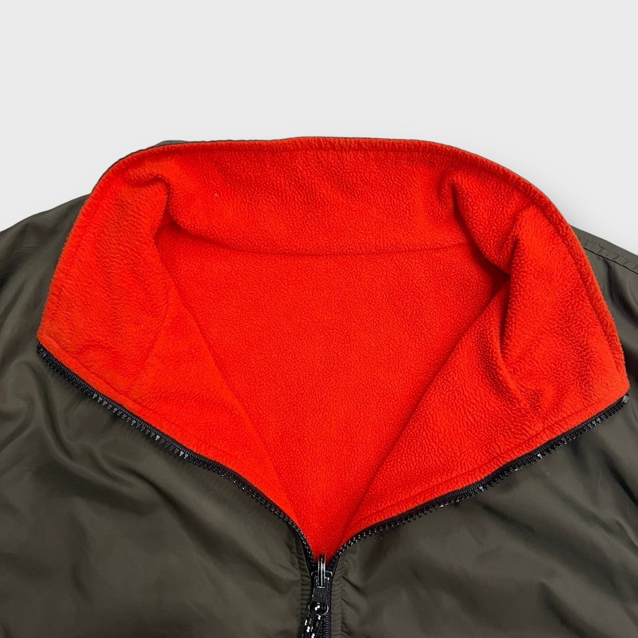 00’s “UTILITY” reversible nylon vest