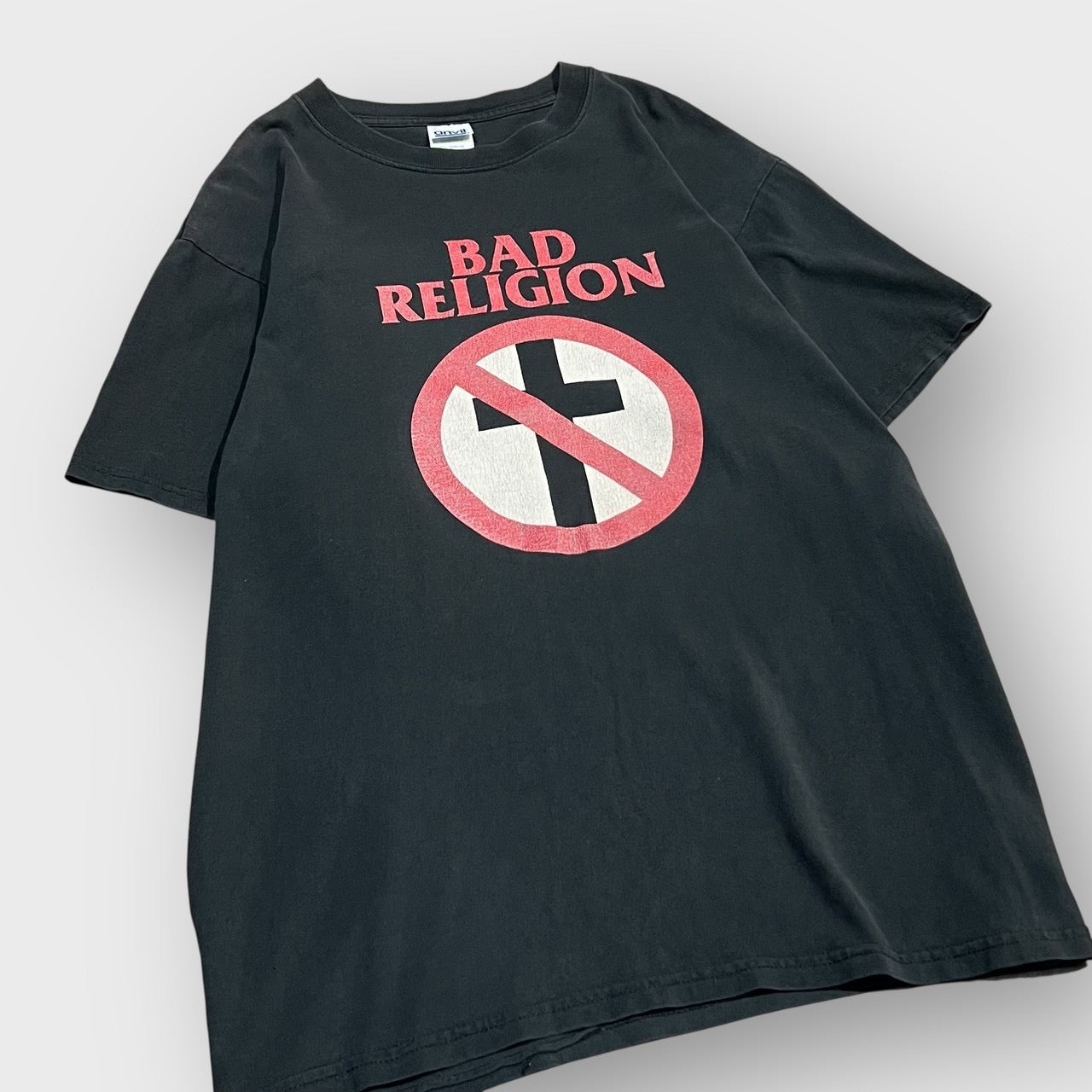 00’s “BAD RELIGION”
band t-shirt