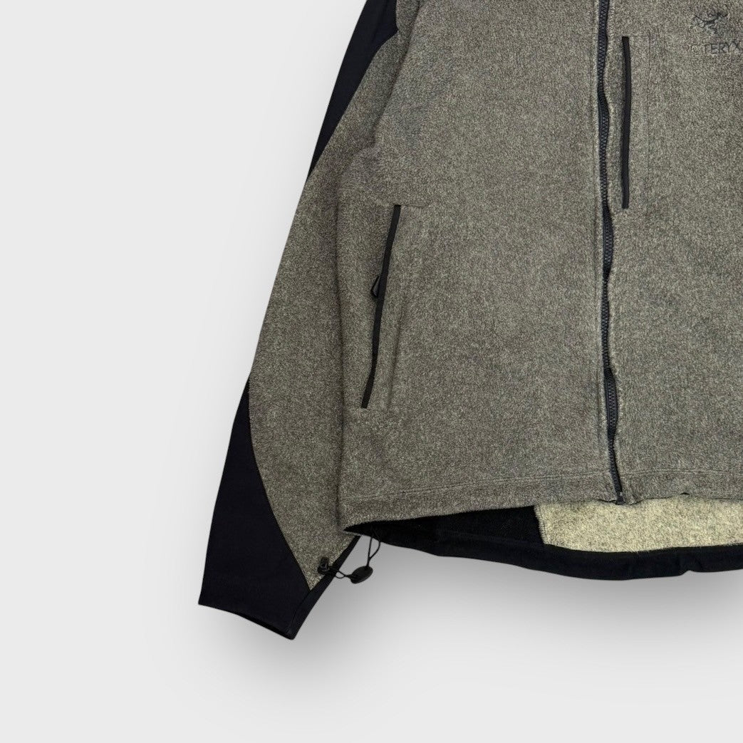 90's "ARC'TERYX"
Sigma fleece jacket