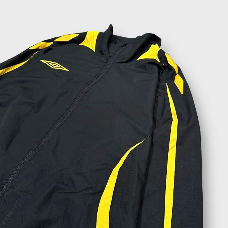 00’s “UMBRO” zip up jacket