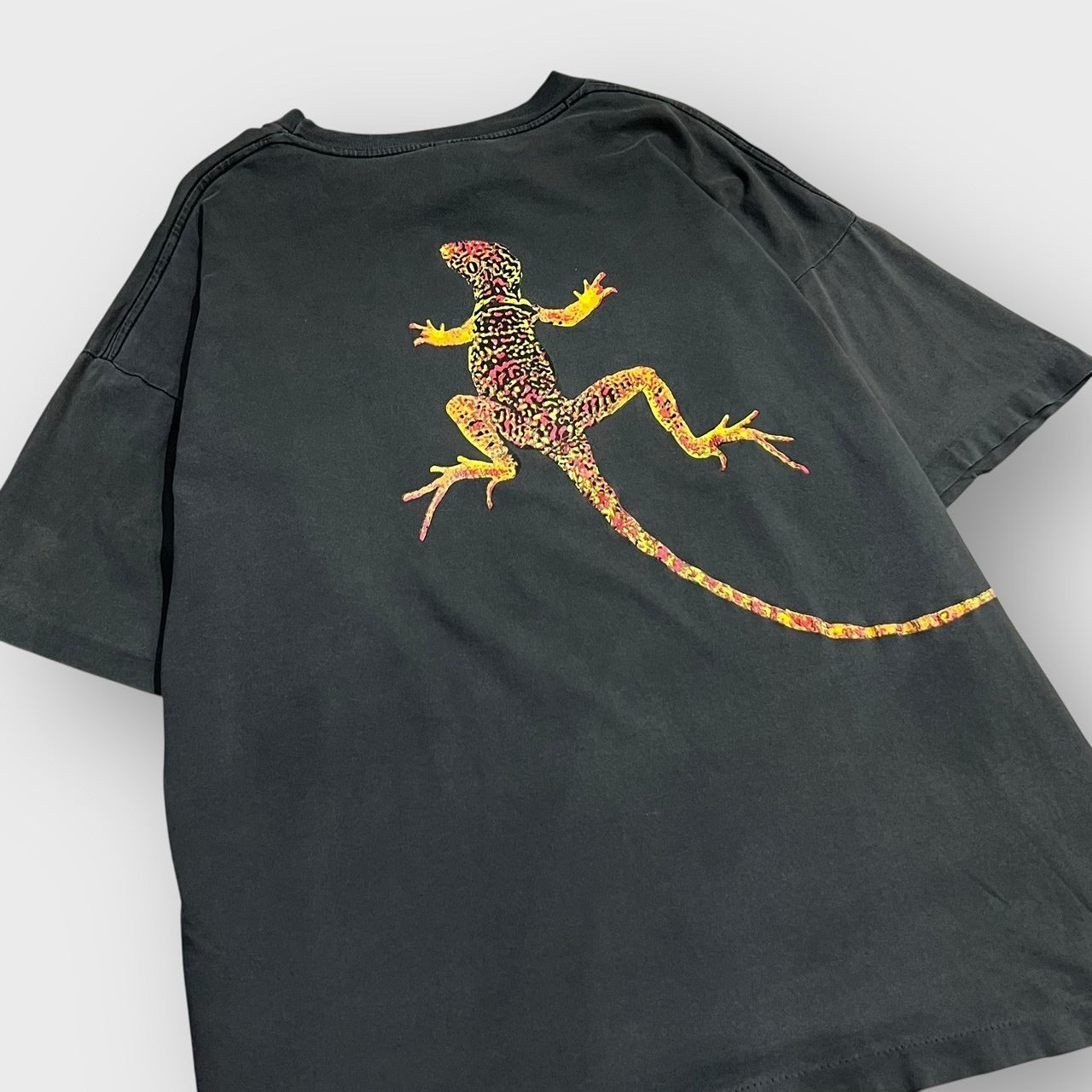 90’s “Marlboro”
“lizard” company t-shirt