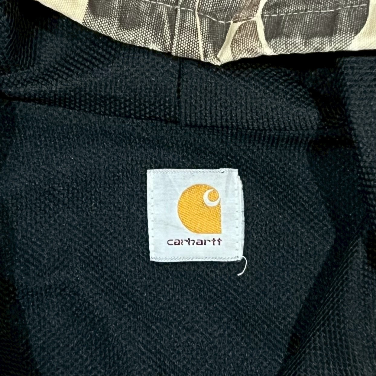 90’s “Carhartt”
camouflage pattern active jacket