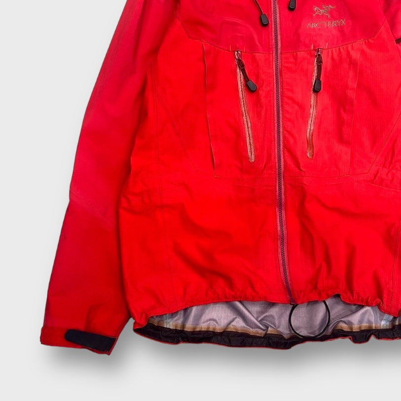 00’s “ARC’TERYX” alpha sv jacket red