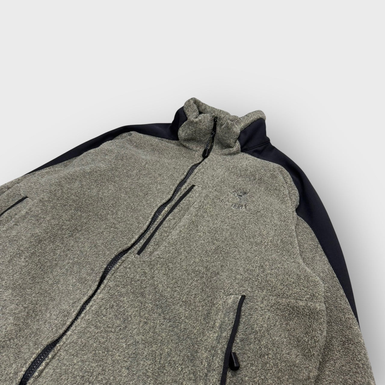 90's "ARC'TERYX"
Sigma fleece jacket
