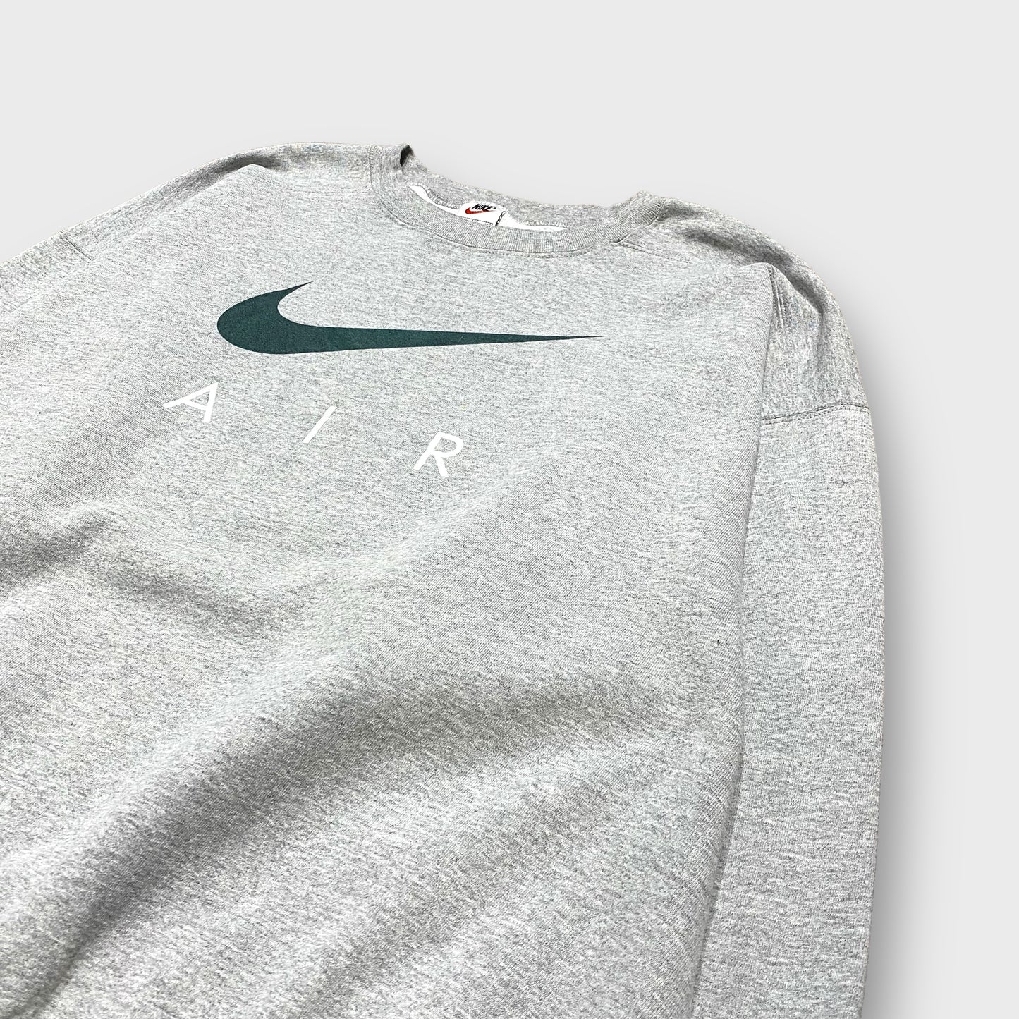 90’s “NIKE” logo design sweat