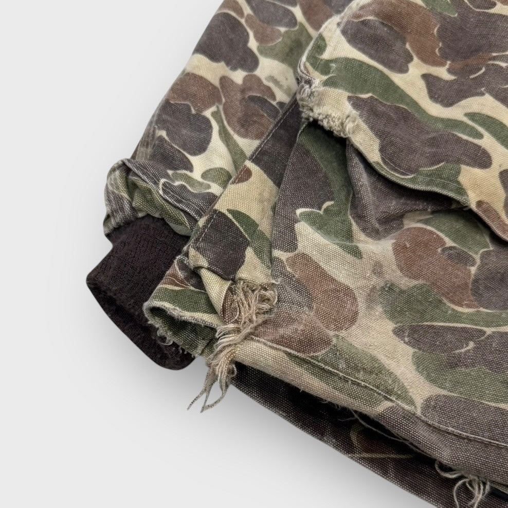 90’s “Carhartt”
camo pattern hunting jacket