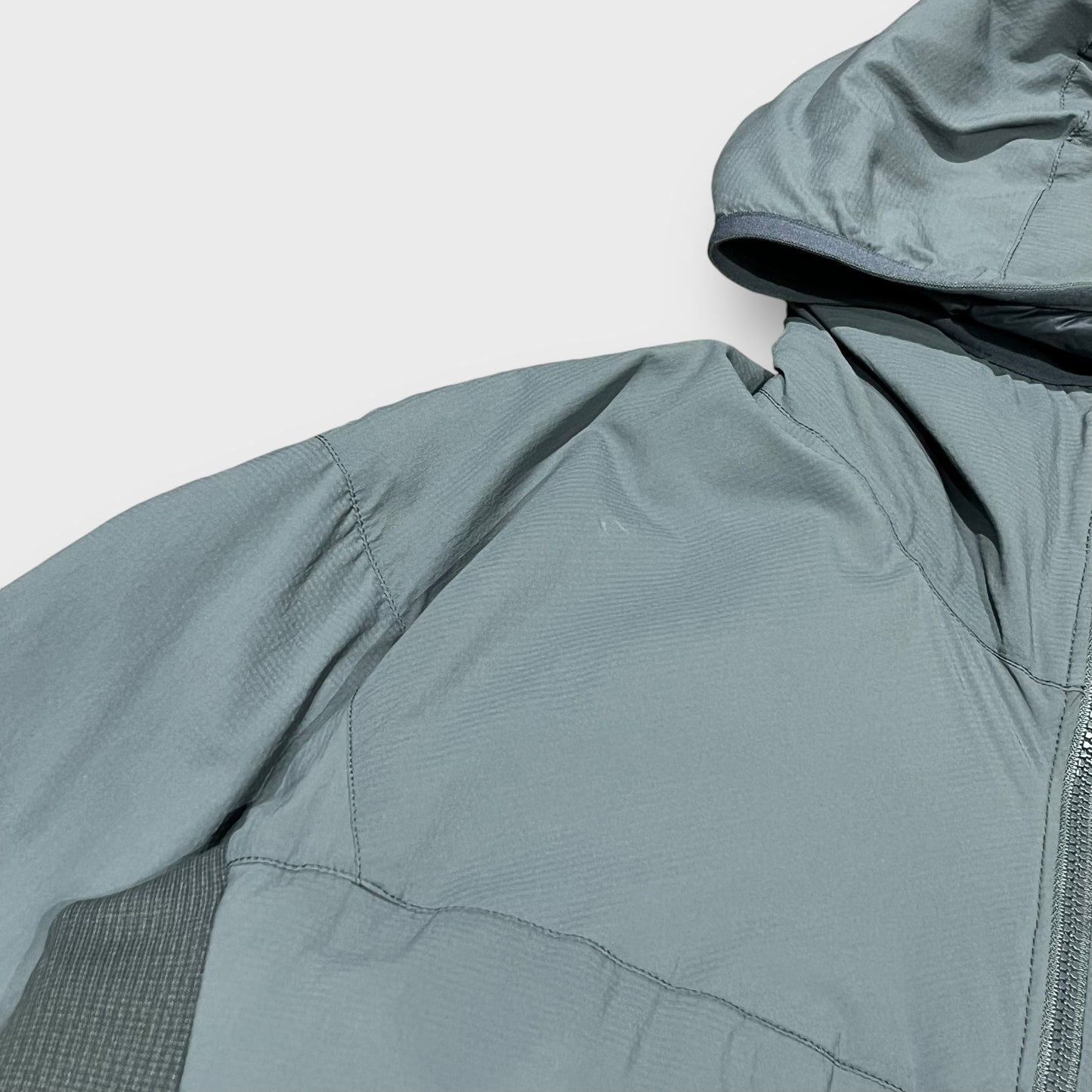 00’s “ARC'TERYX” atom hooded jacket