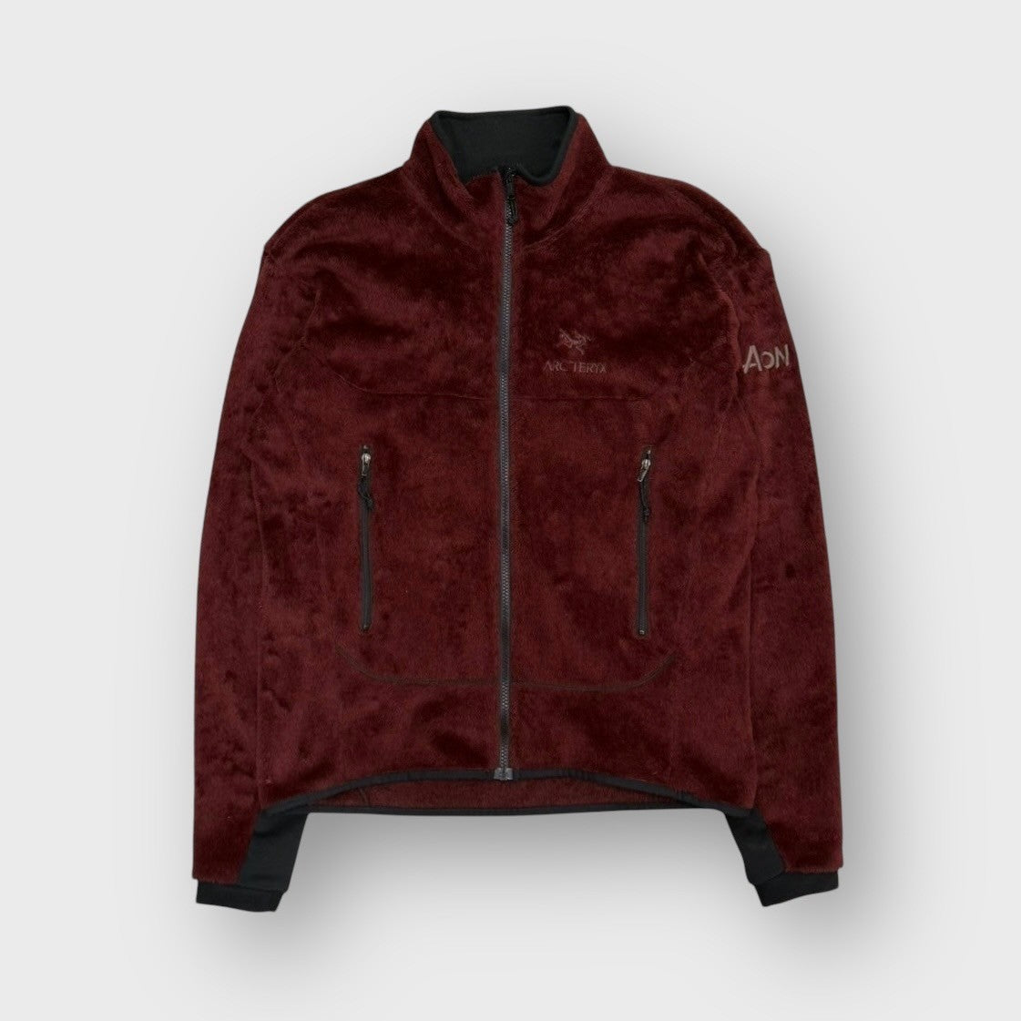 90's "ARC'TERYX"
Fleece jacket