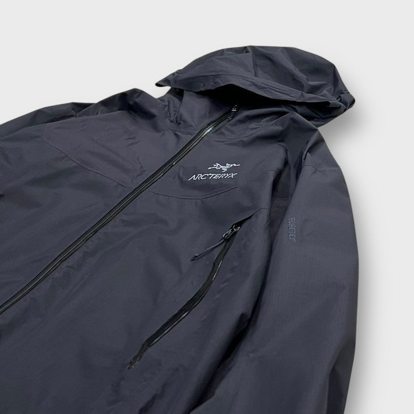 00's "ARC'TERYX"
Beta It jacket