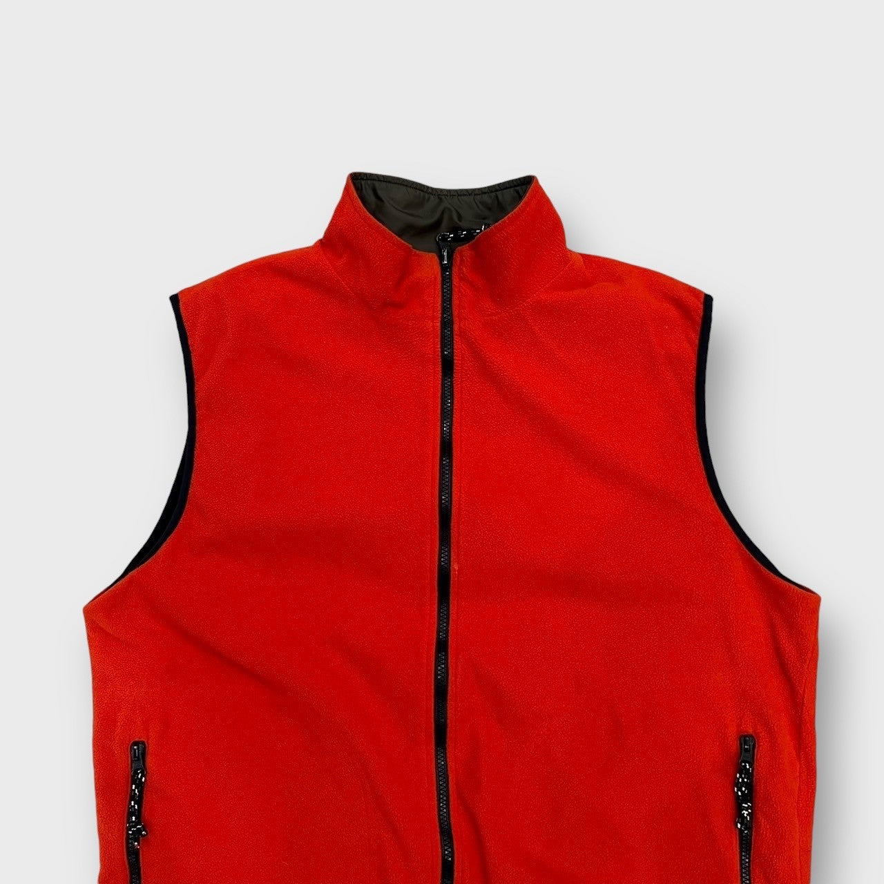 00’s “UTILITY” reversible nylon vest