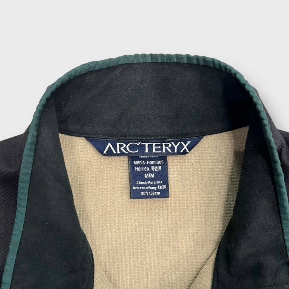 00’s “ARC'TERYX”
epsilon ar jacket
