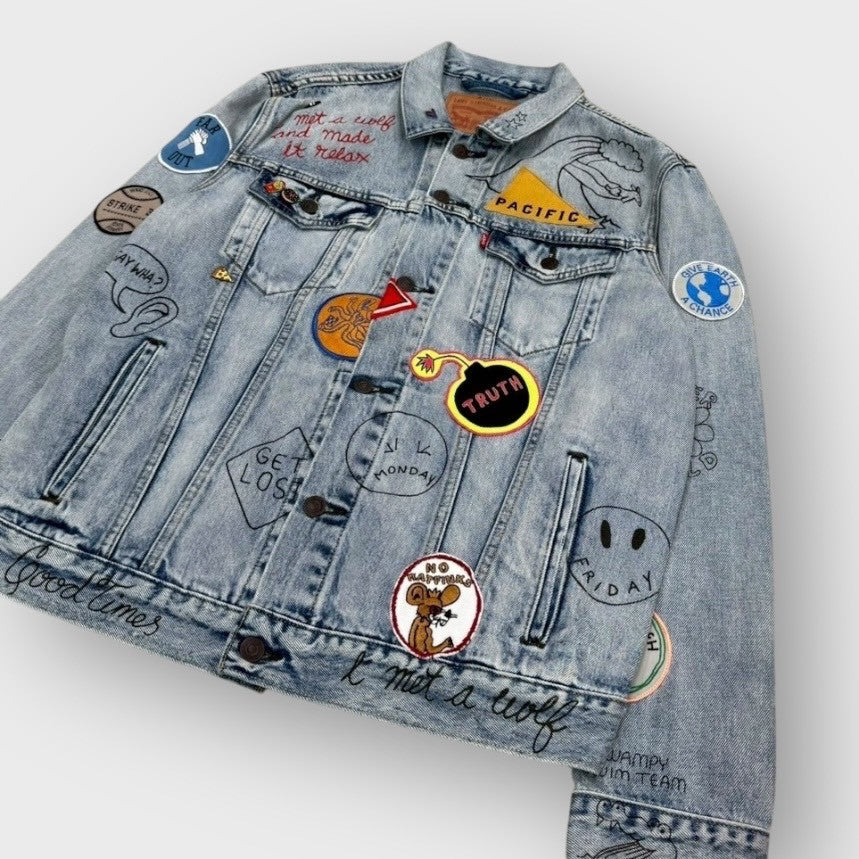 00's "LEVI'S"
"NOS" limited allover embellished denim jacket
