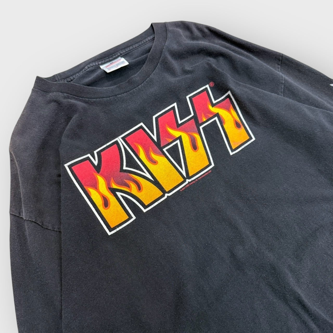 00's "KISS"
L/s tee