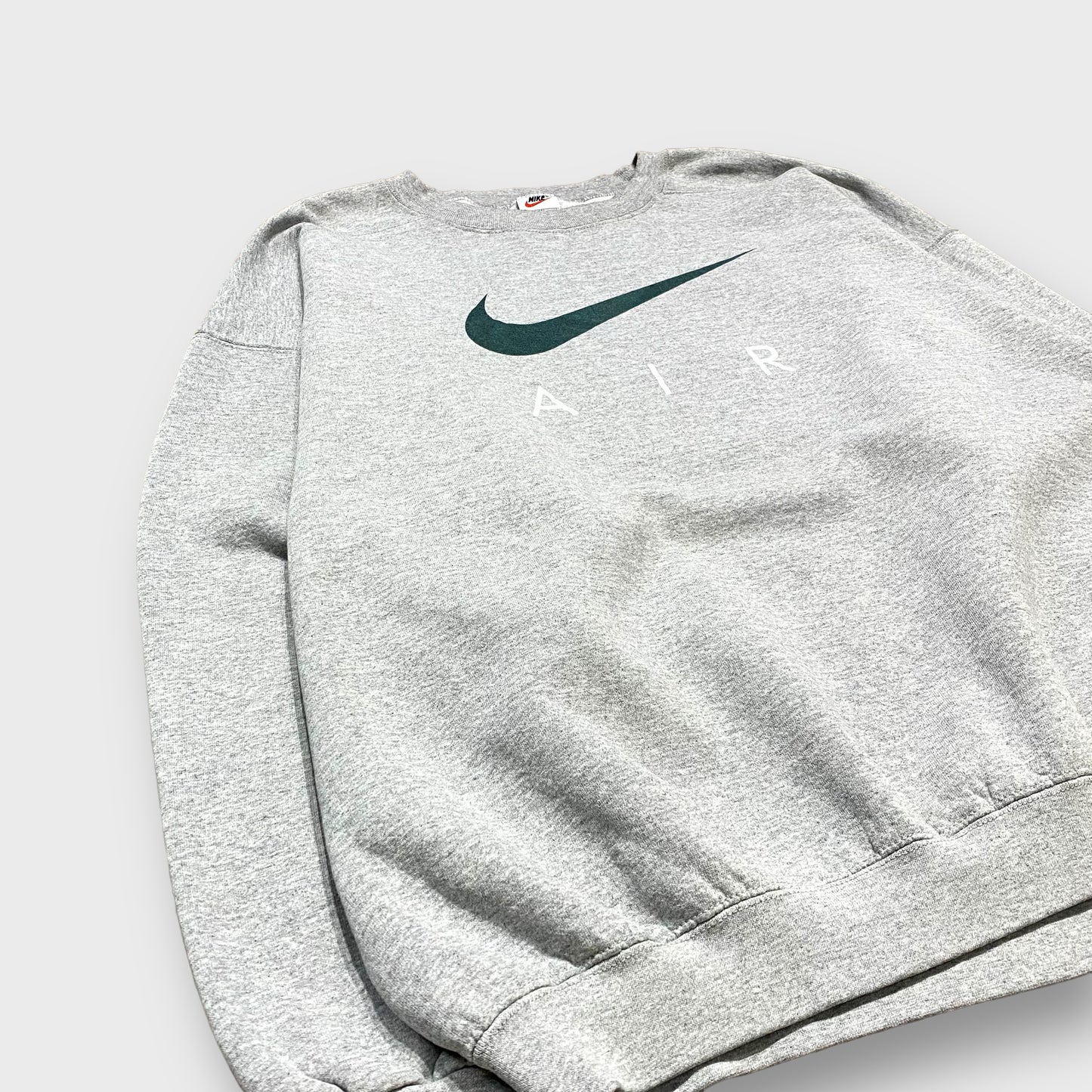90’s “NIKE” logo design sweat
