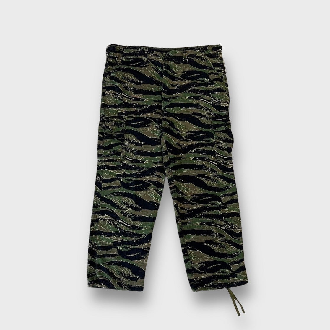 90’s Unkown tiger camo cargo pants