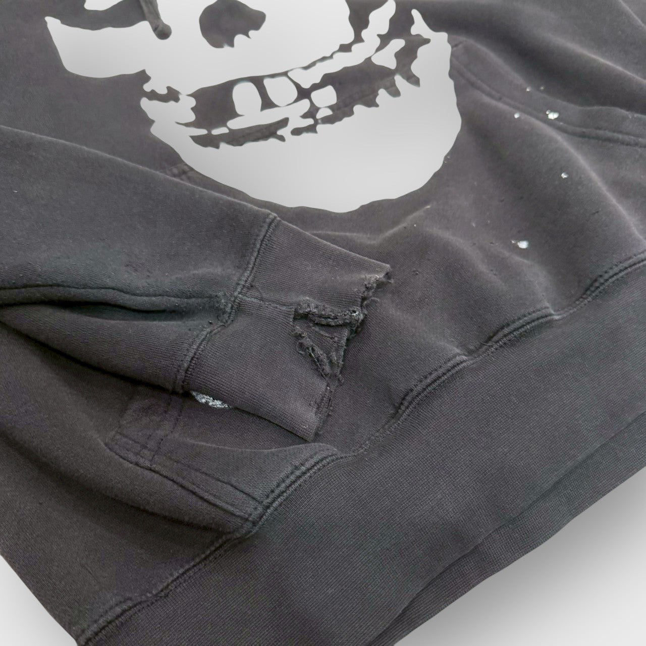 00's "MISFITS"
Pull-over hoodie