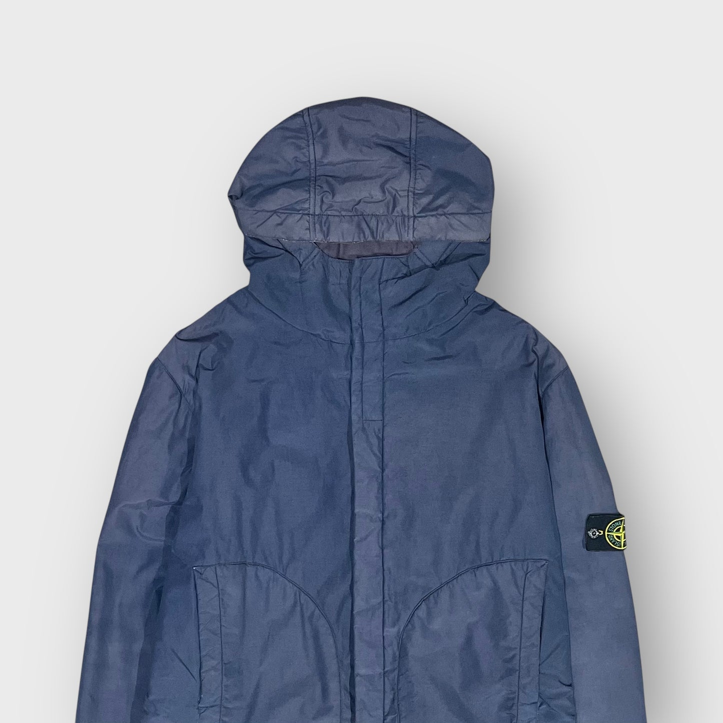 2001 STONE ISLAND
hooded jacket
