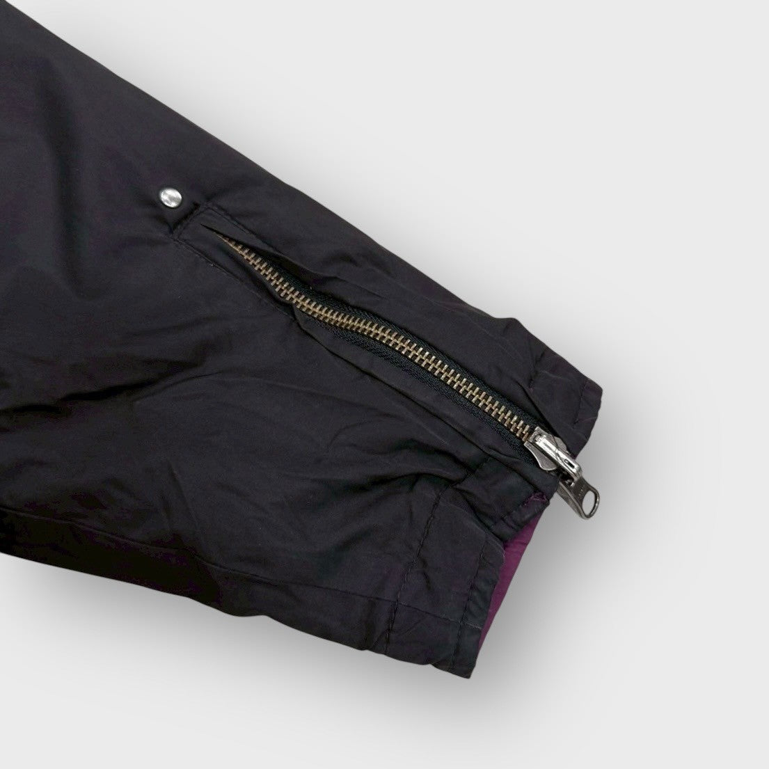 00's "Harley-Davidson"
Zip up nylon jacket