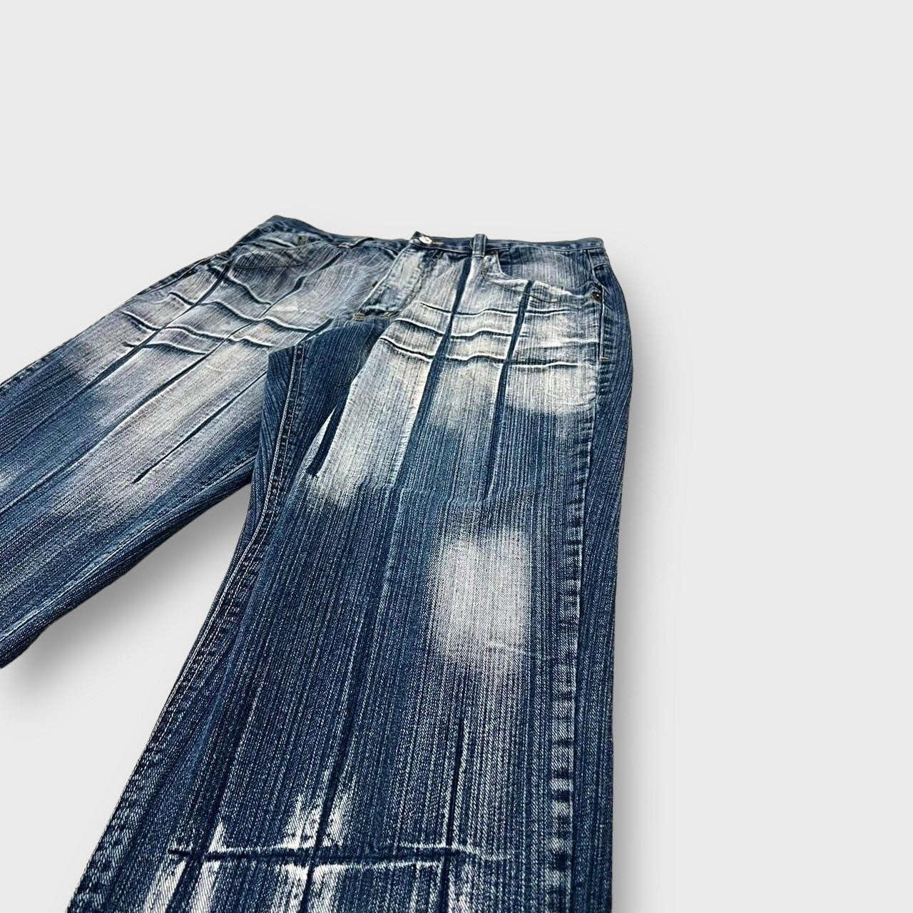 90’s “RAW SINCE”
Woshed pattern wide denim pants