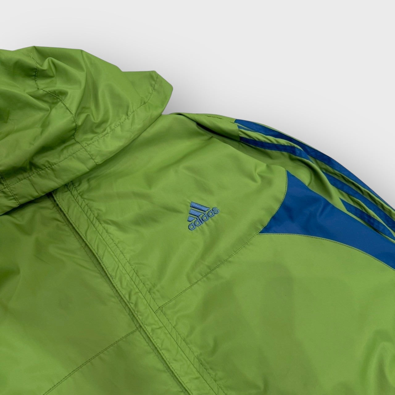00's "adidas"
Zip up hoodie nylon jacket
