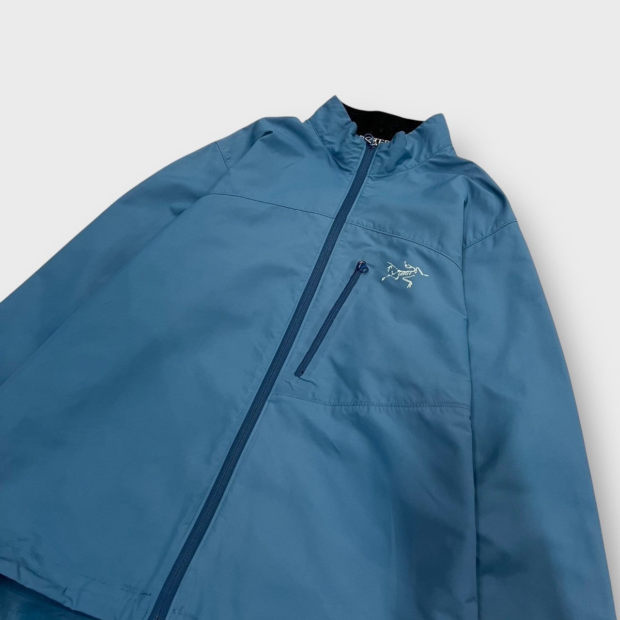 00's "ARC'TERYX"
nylon zip up jacket