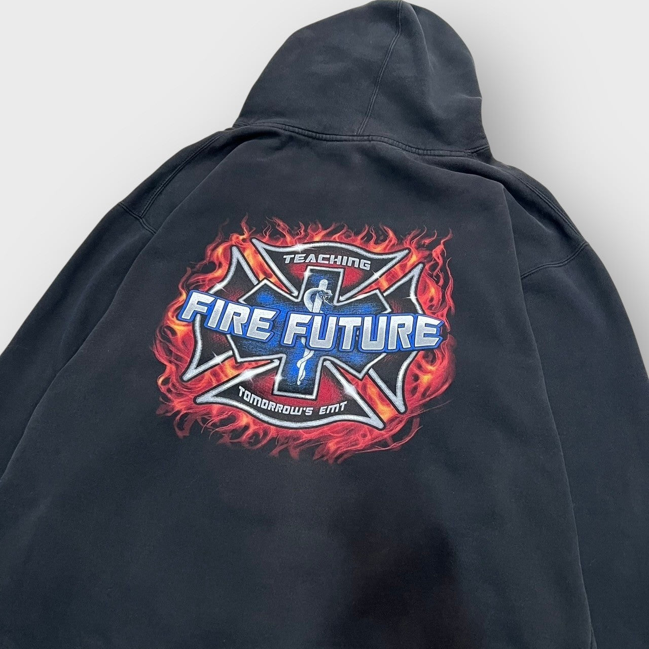 00's "FIRE FUTURE"
Pull-over hoodie