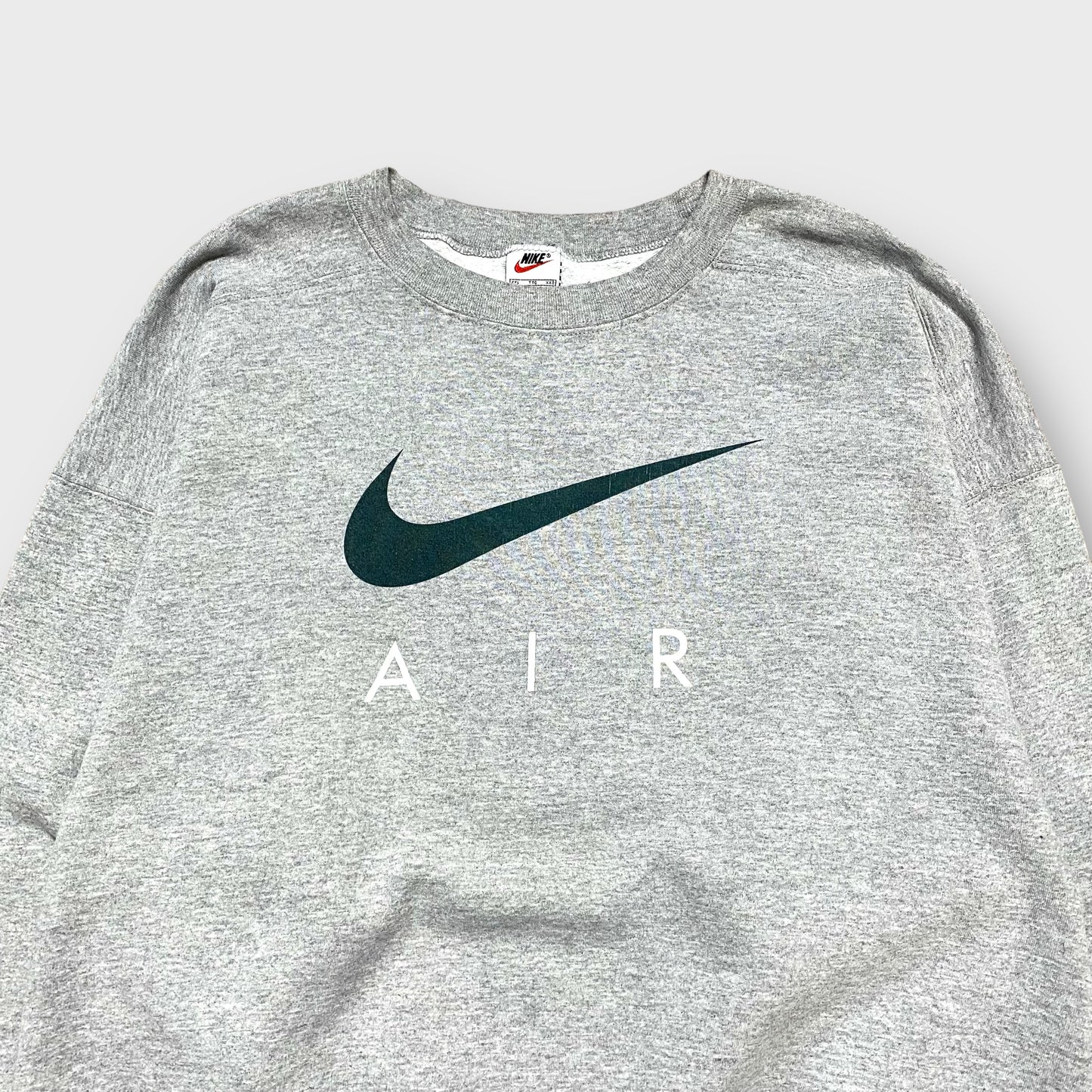 90’s “NIKE” logo design sweat