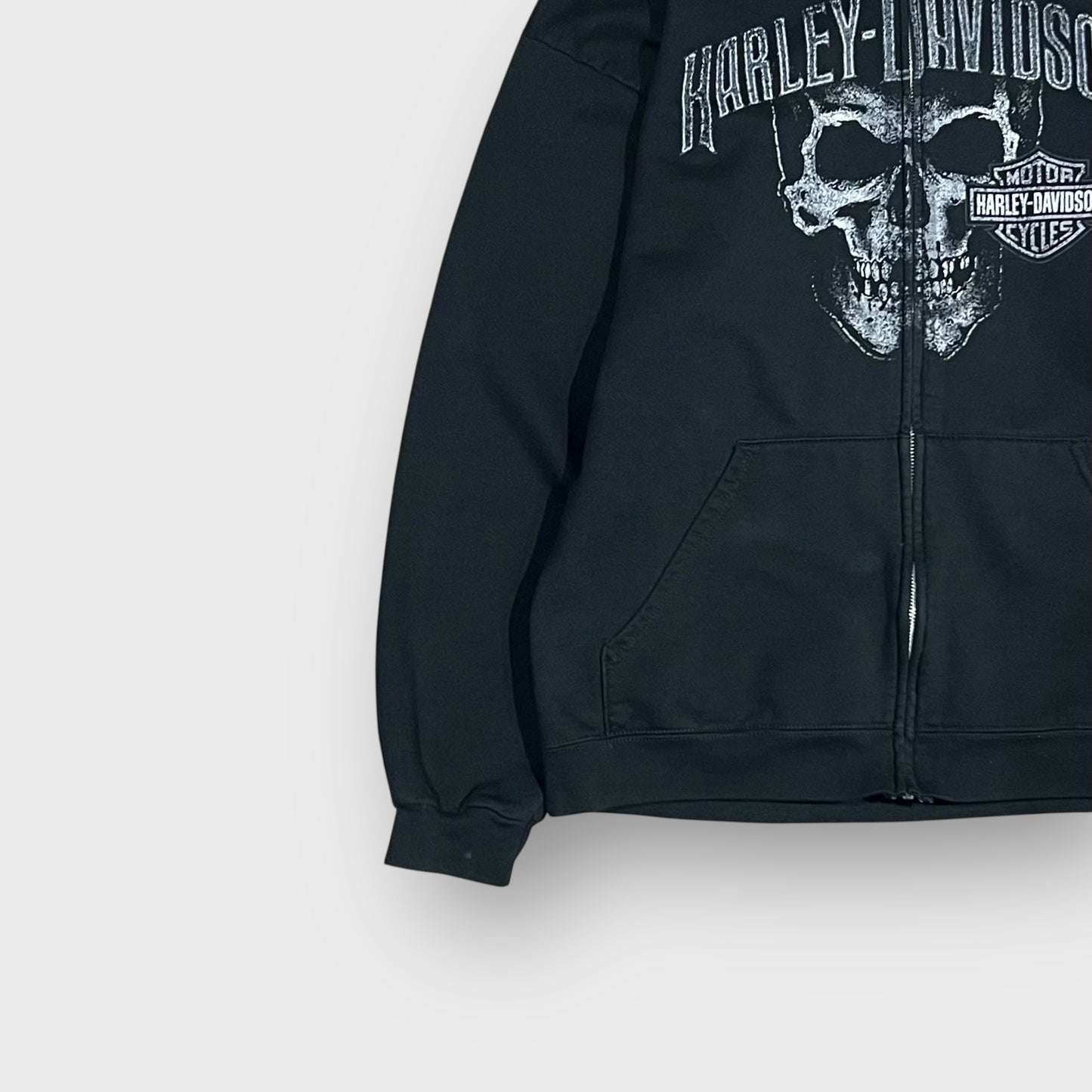 00’s “HARLEY-DAVIDSON”
skull design zip up hoodie