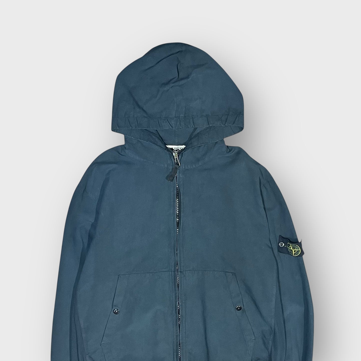 00’s STONE ISLAND
garment dyed hooded jacket