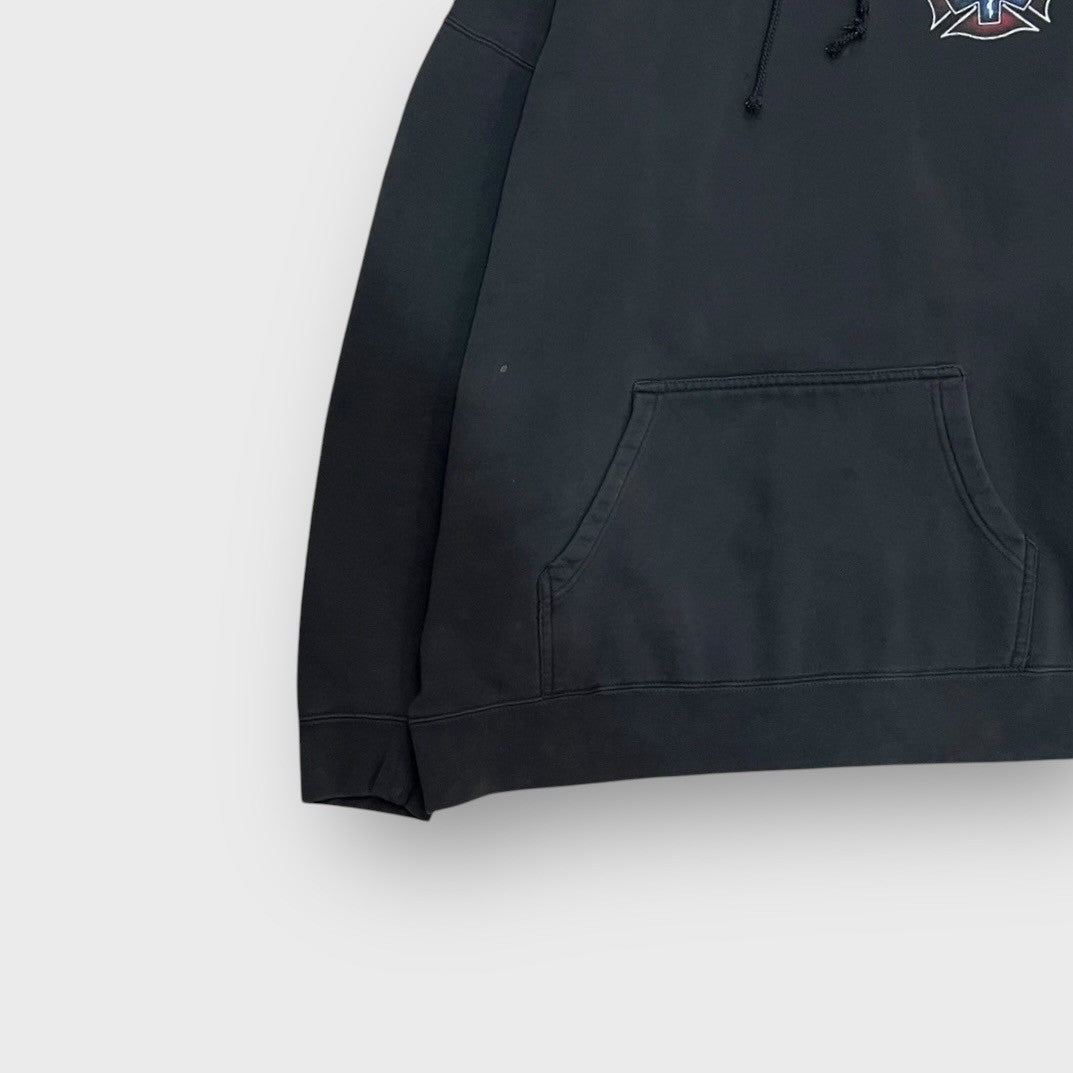 00's "FIRE FUTURE"
Pull-over hoodie