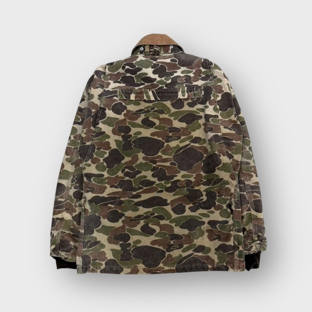 90’s “Carhartt”
camo pattern hunting jacket