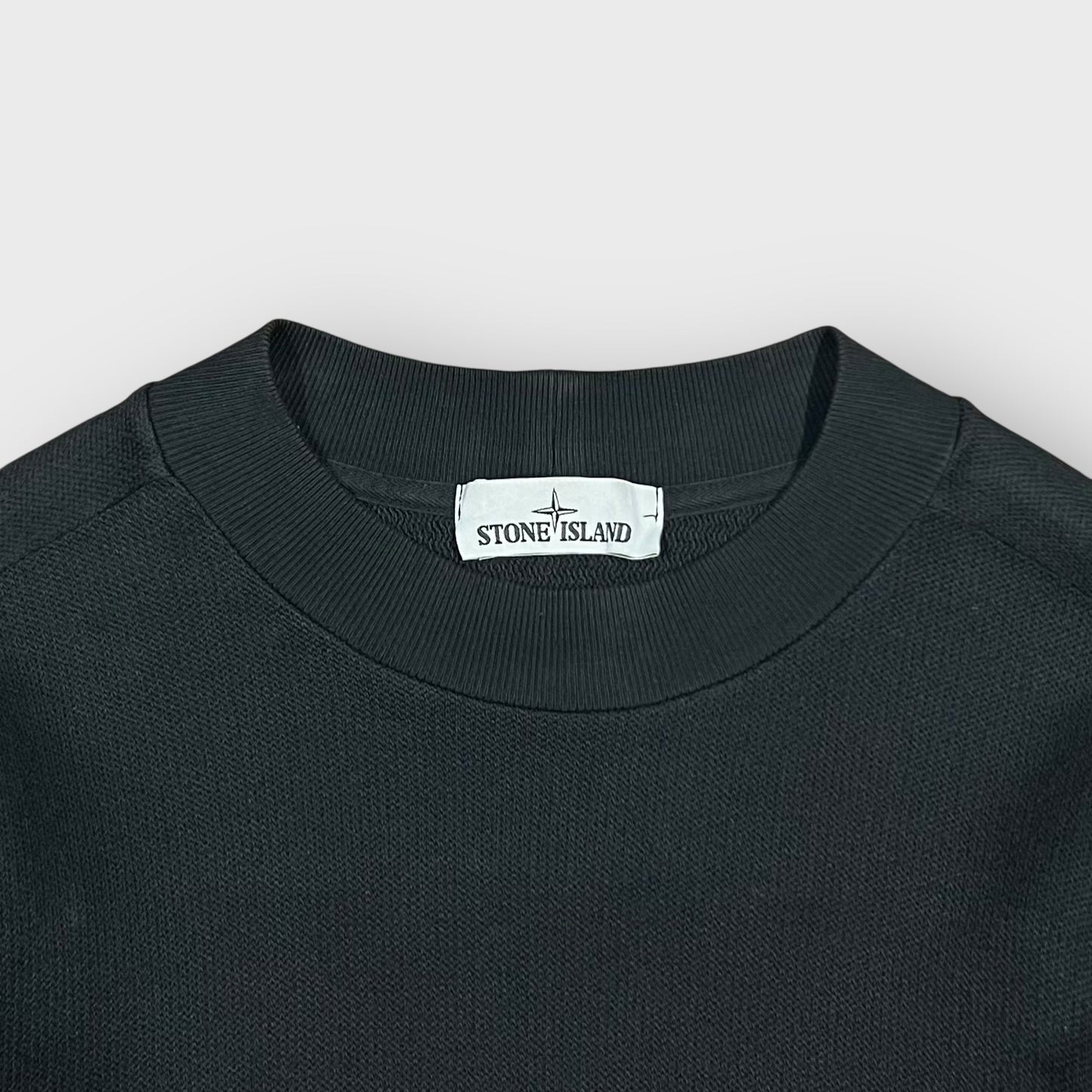 00’s “STONE ISLAND”
crew neck sweater