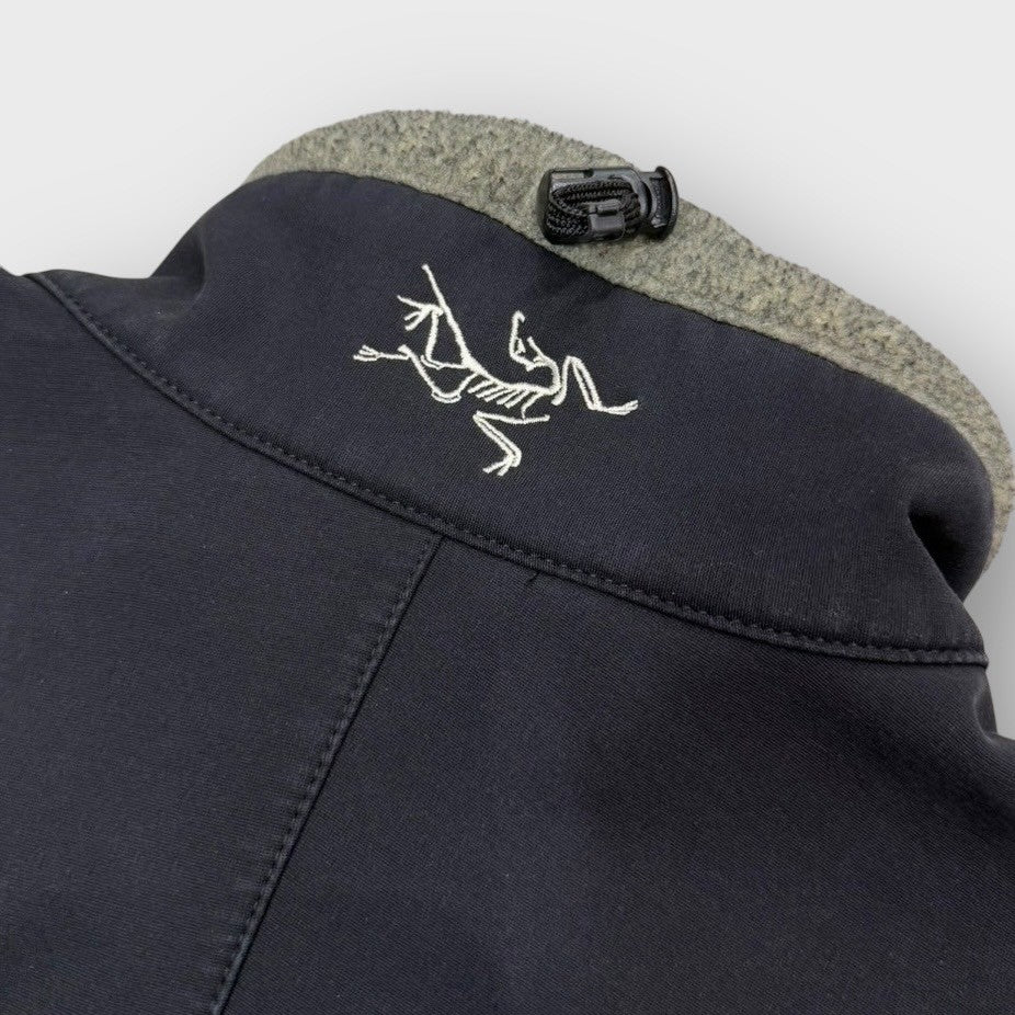 90's "ARC'TERYX"
Sigma fleece jacket