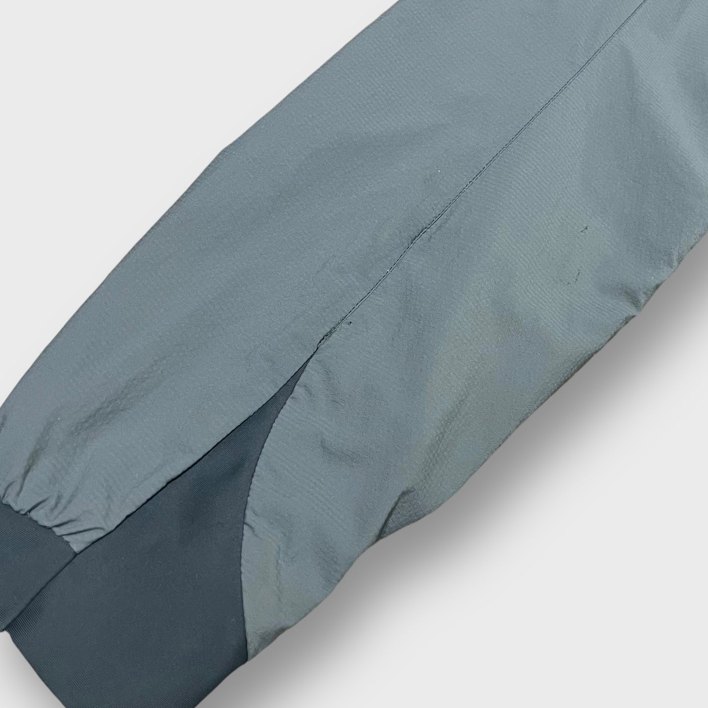 00’s “ARC'TERYX” atom hooded jacket