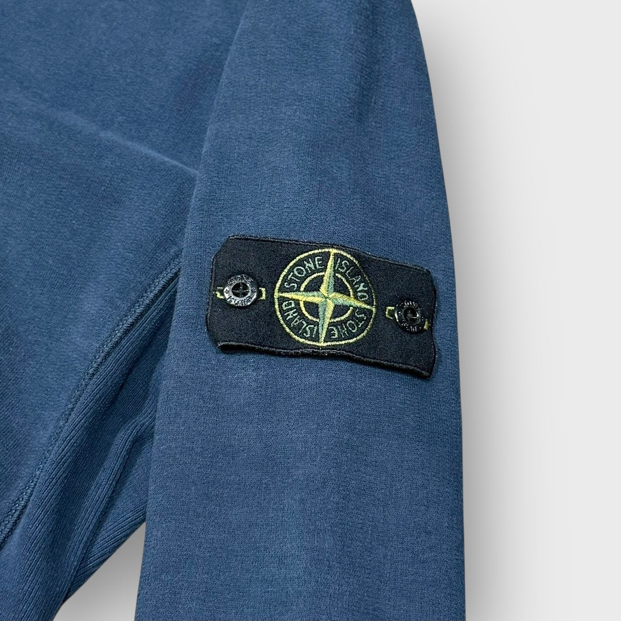 00’s “STONE ISLAND”
sweat