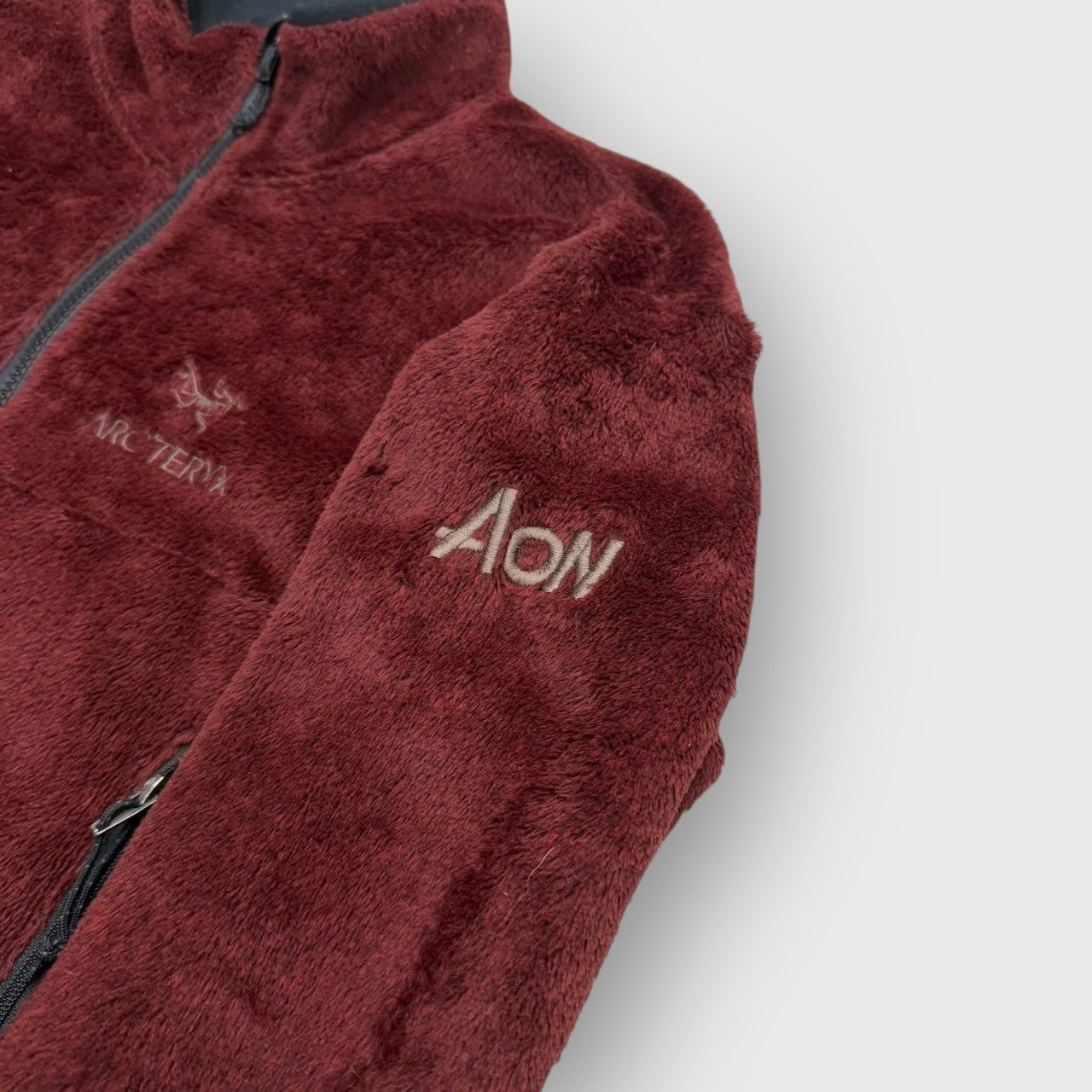 90's "ARC'TERYX"
Fleece jacket
