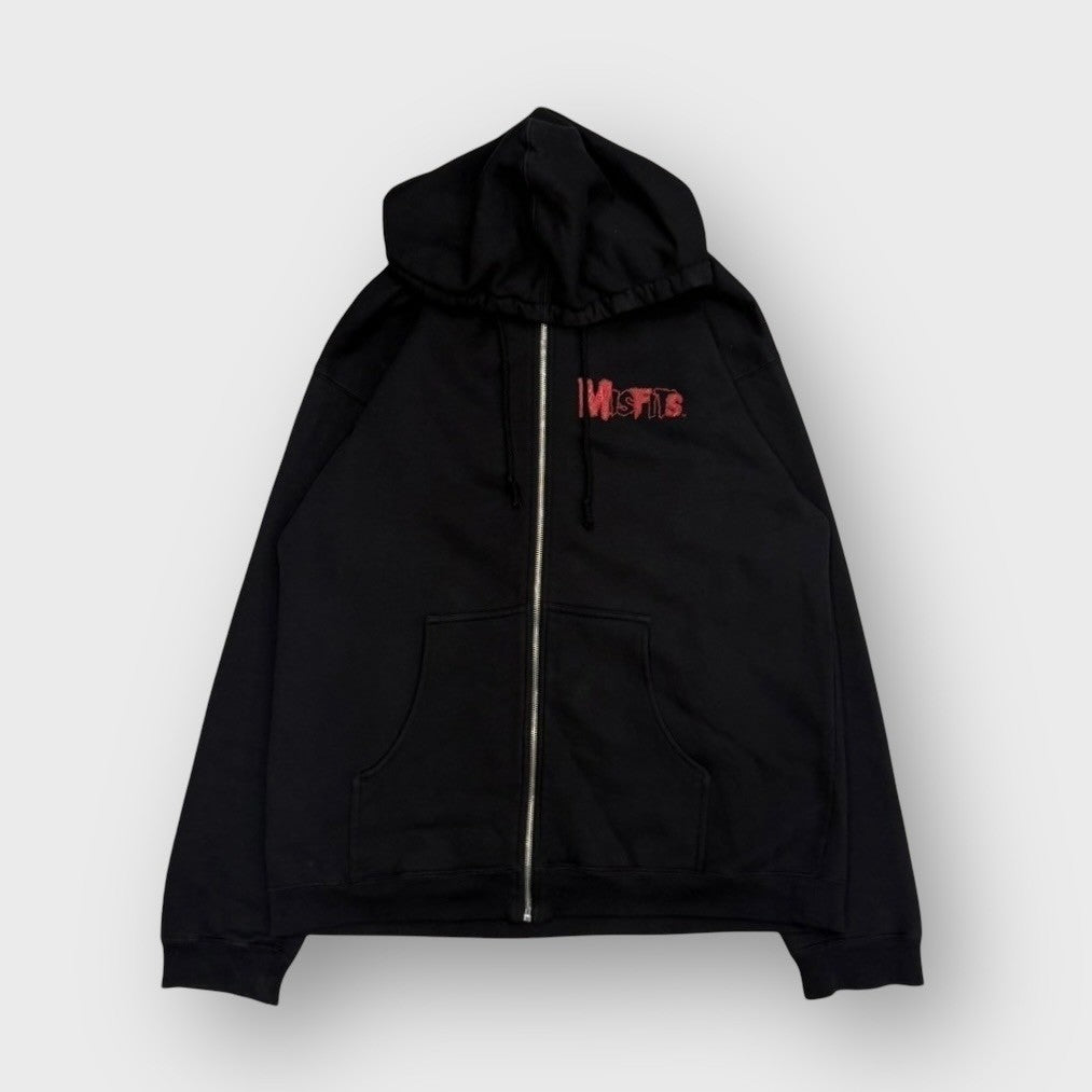 00's "MIS FITS"
Zip up hoodie