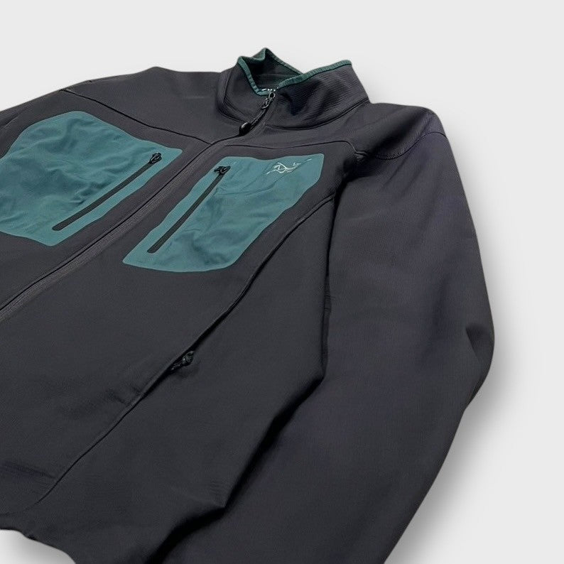 00’s “ARC'TERYX”
epsilon ar jacket