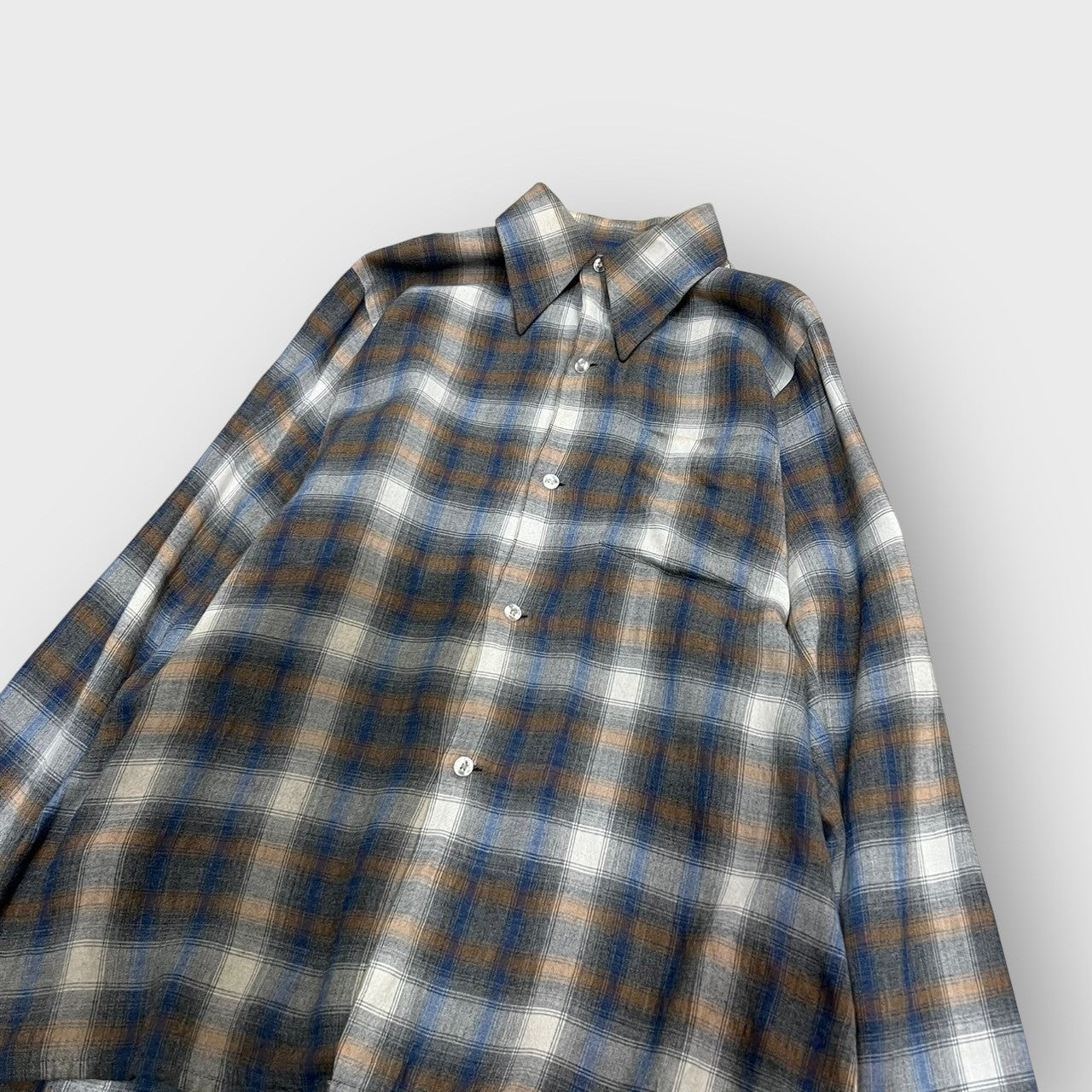 60-70's "Arrow"
Rayon ombre l/s shirt