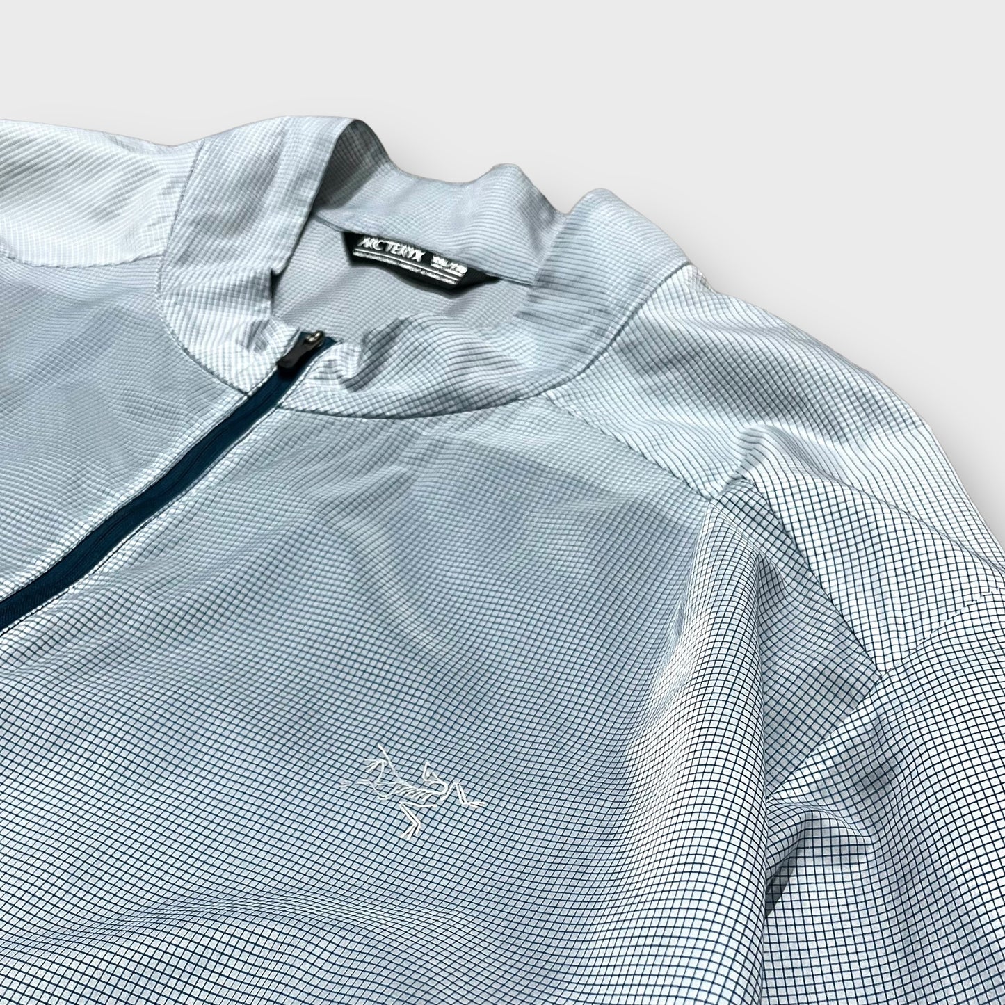 00’s “ARC’TERYX”
zip up nylon jacket