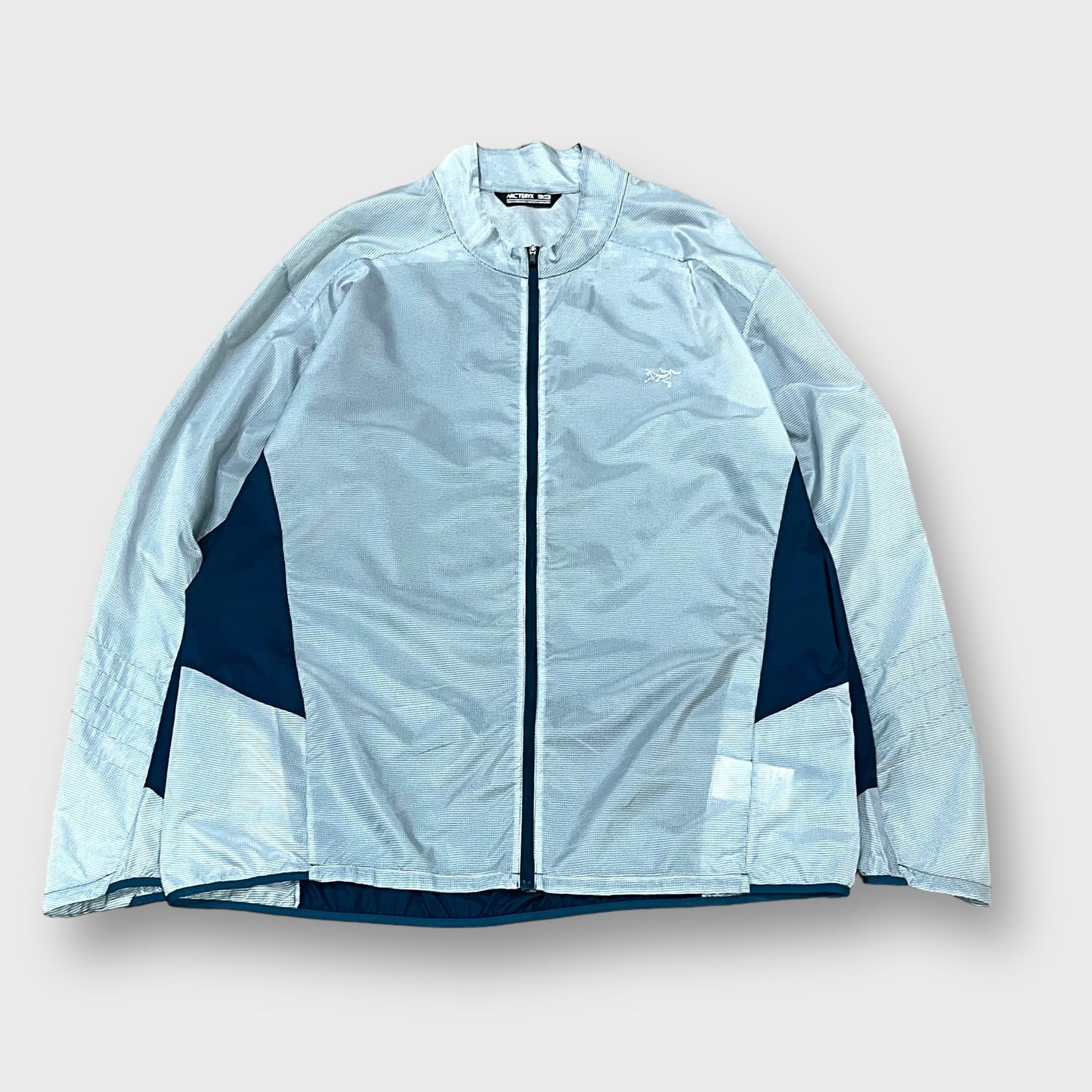 00’s “ARC’TERYX”
zip up nylon jacket