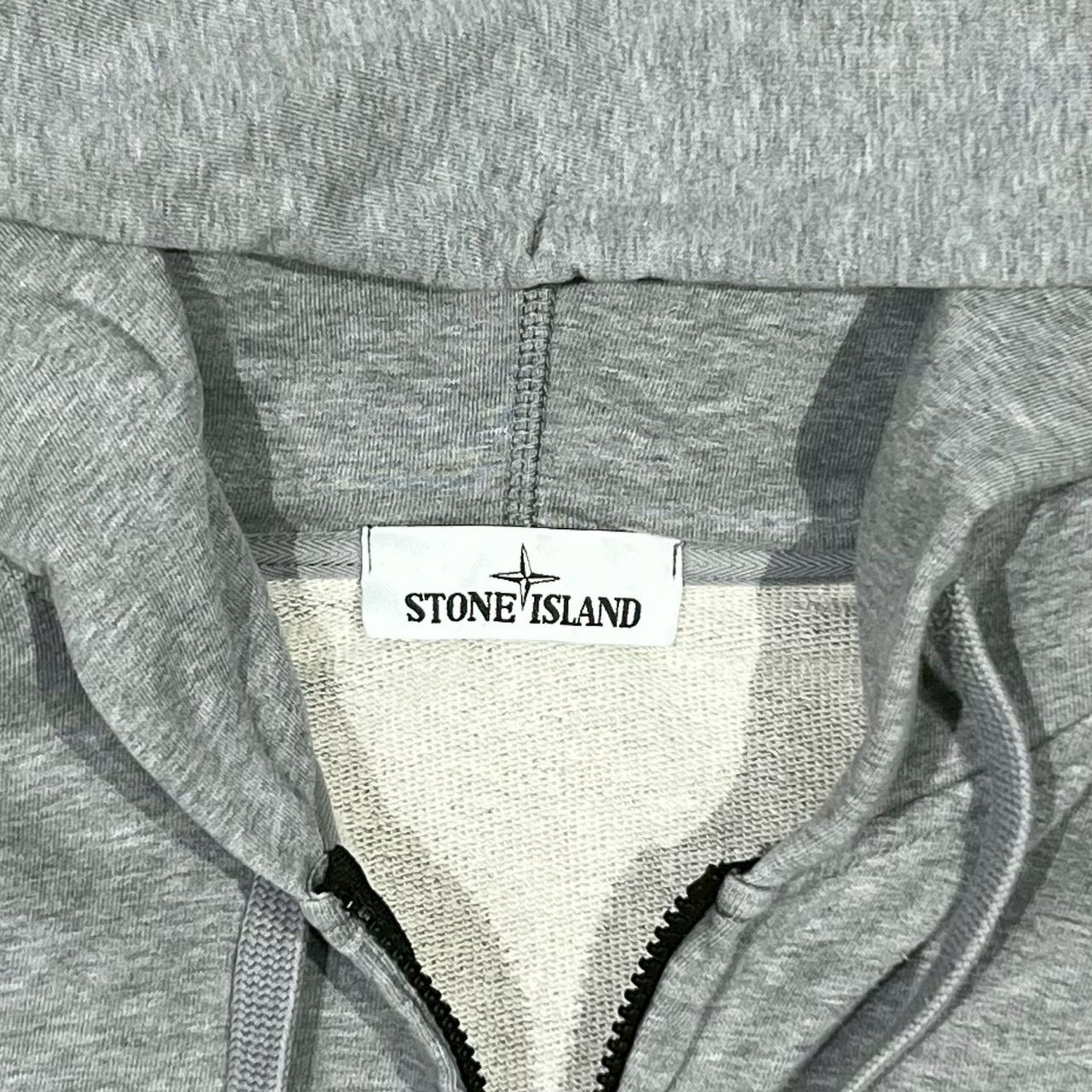 00’s “STONE ISLAND”
zip up hoodie
