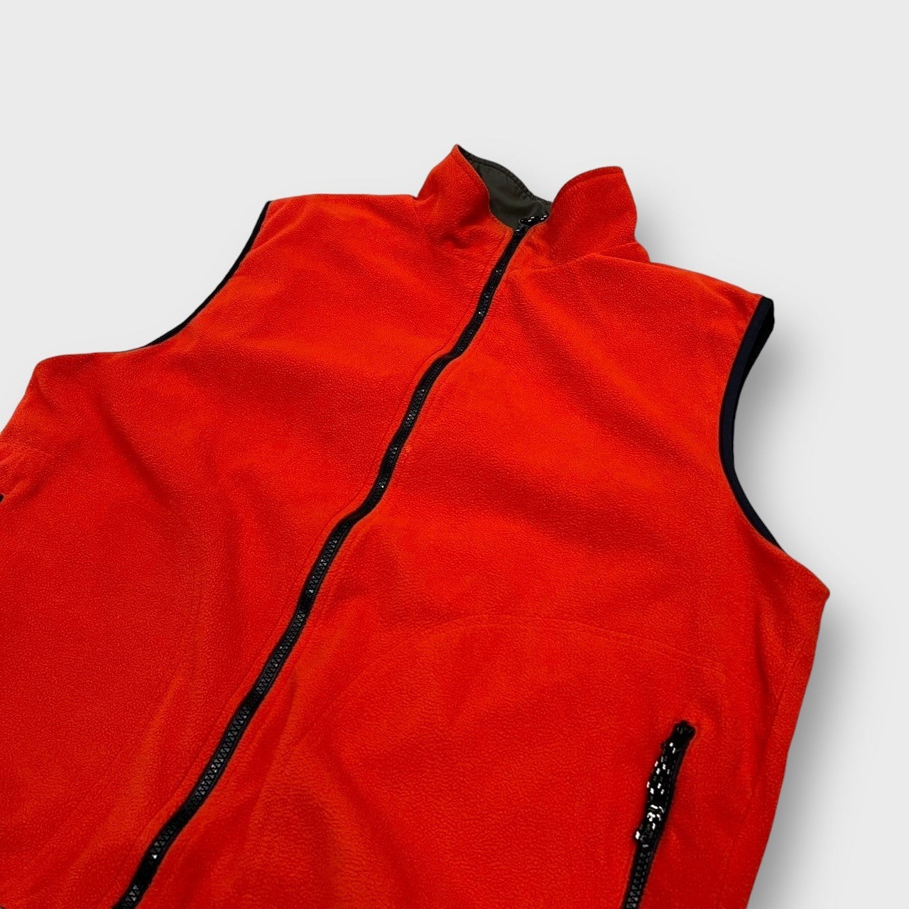 00’s “UTILITY” reversible nylon vest