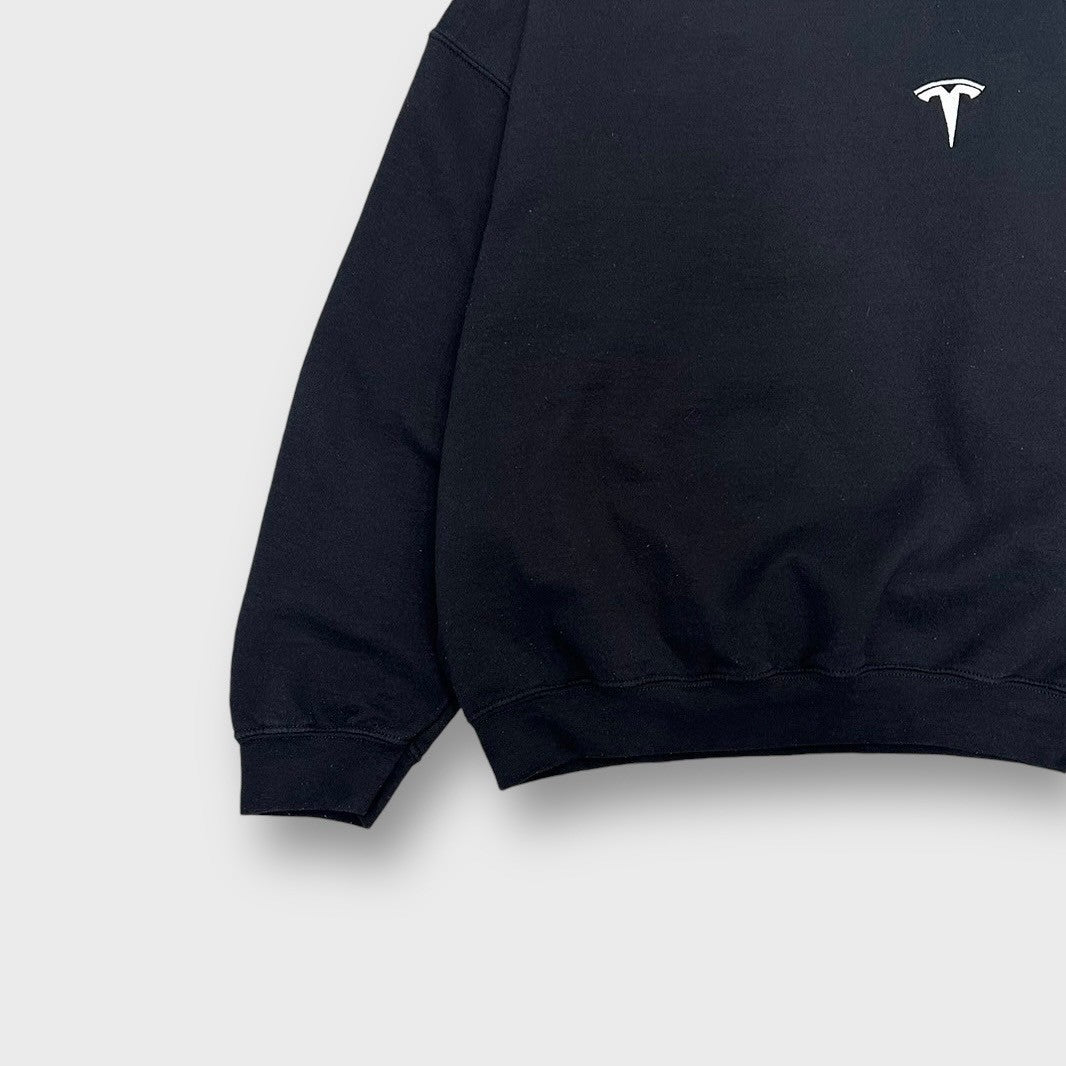 00's "TESLRA"
crew neck sweat