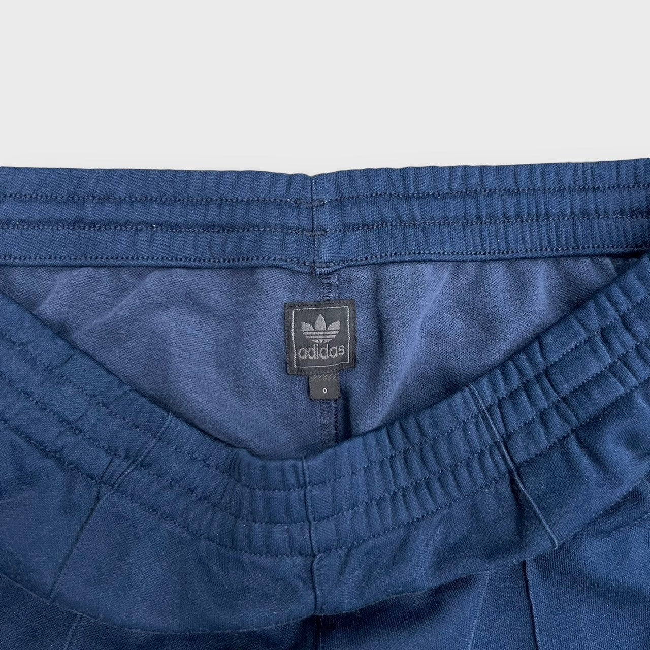 00's "adidas"
Side line track pants